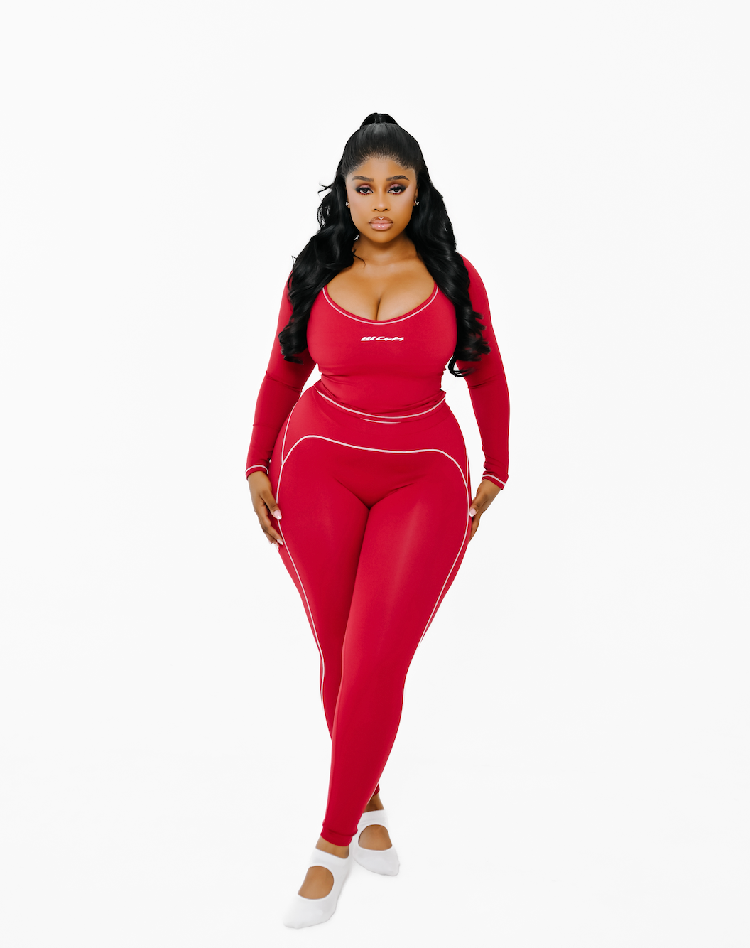 Amor set in Cherry Red